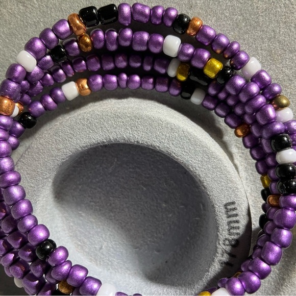 Hand Crafted Purple Beaded Bracelet - Picture 4 of 5